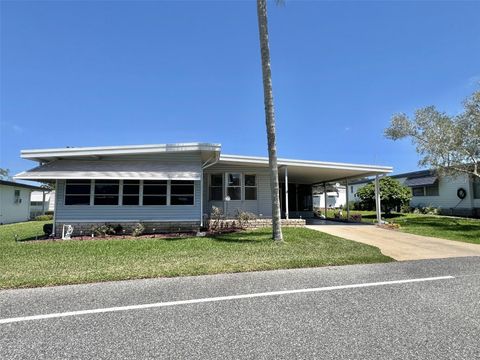 Photo of 504 Hawthorne Boulevard, Leesburg, FL 34748 (MLS # G5095906)