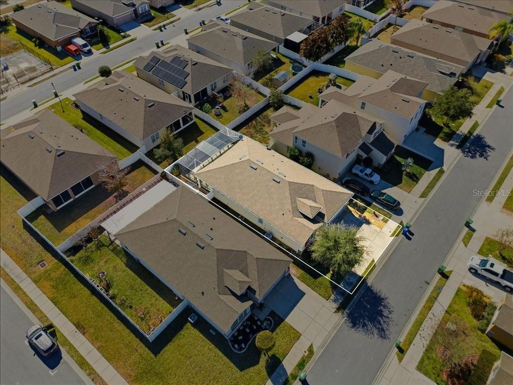 Photo of 145 Waterside Circle, Winter Haven, FL 33880 (MLS # S5142915)