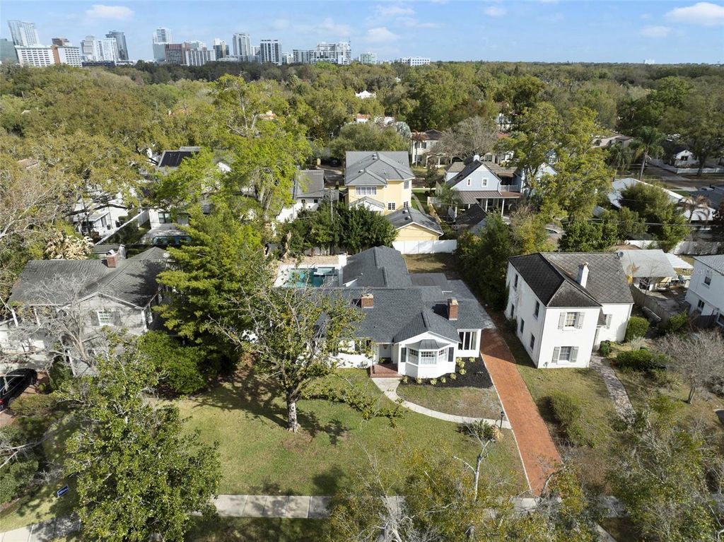 Photo of 515 Florida Street, Orlando, FL 32806 (MLS # O6409481)