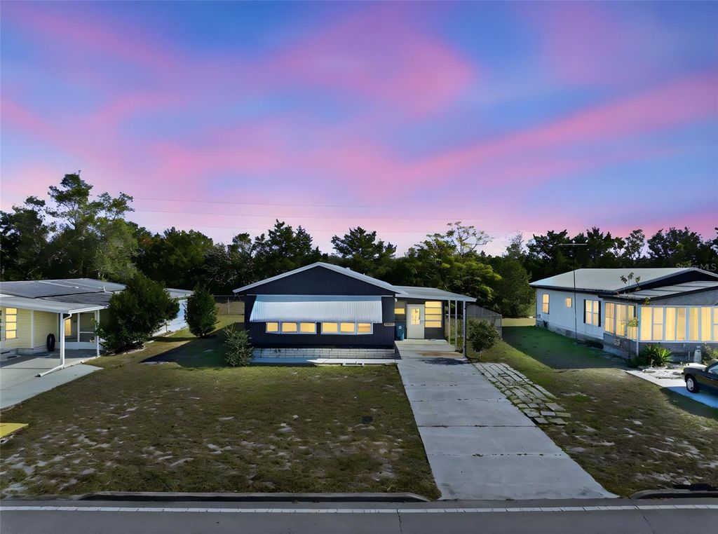 Photo of 15372 Brookridge Boulevard, Brooksville, FL 34613 (MLS # TB8459388)