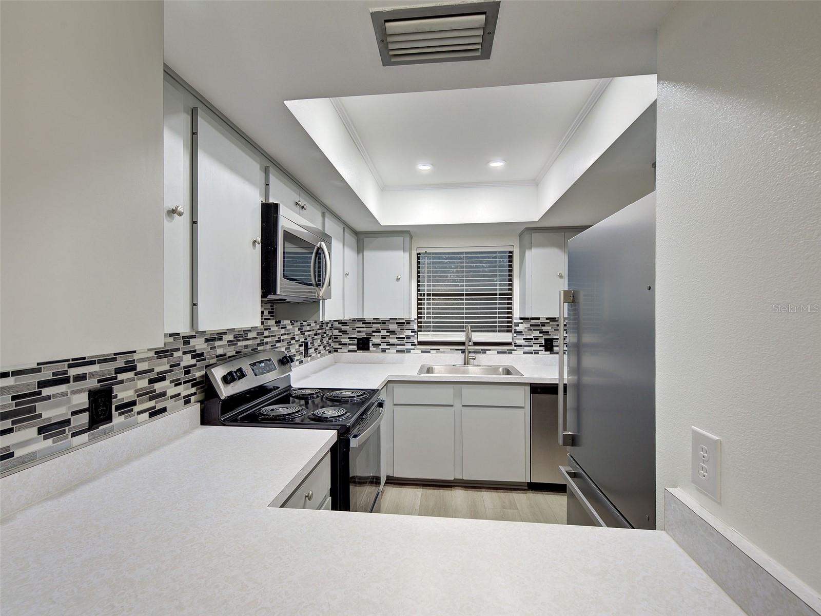 GULF GATE GARDENS - Residential