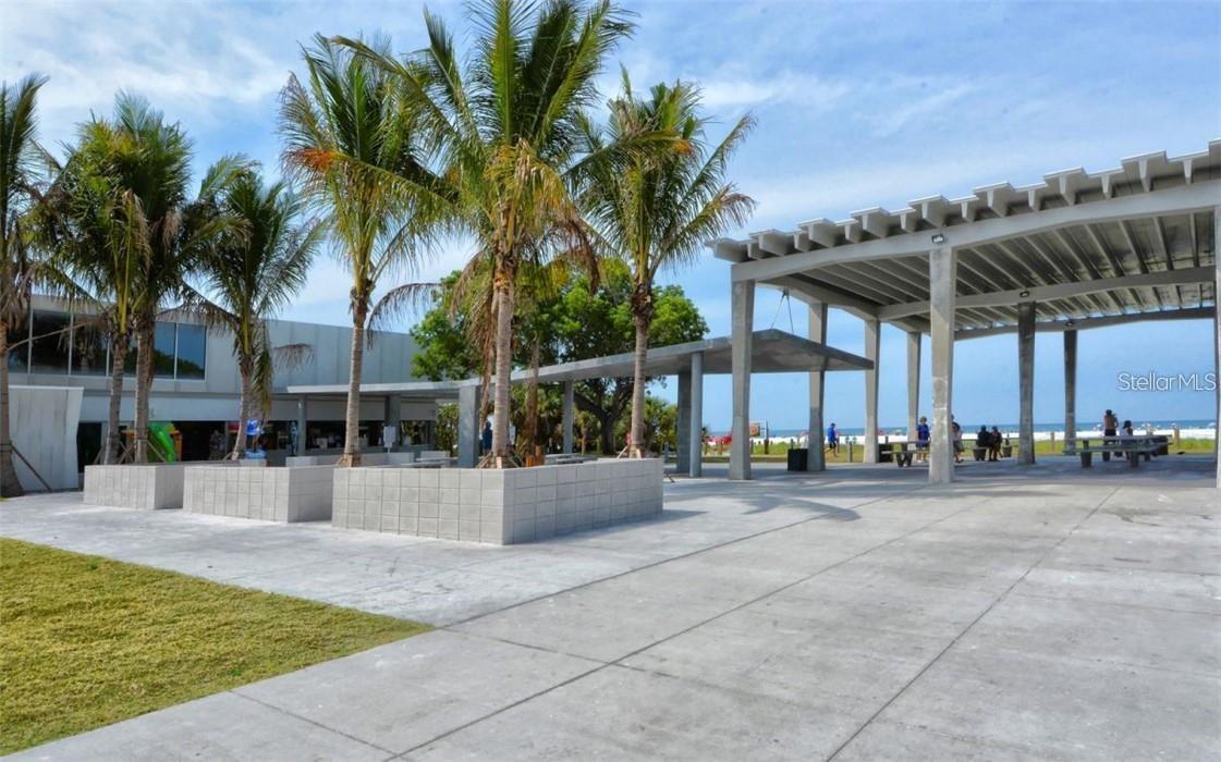 GULF GATE GARDENS - Residential