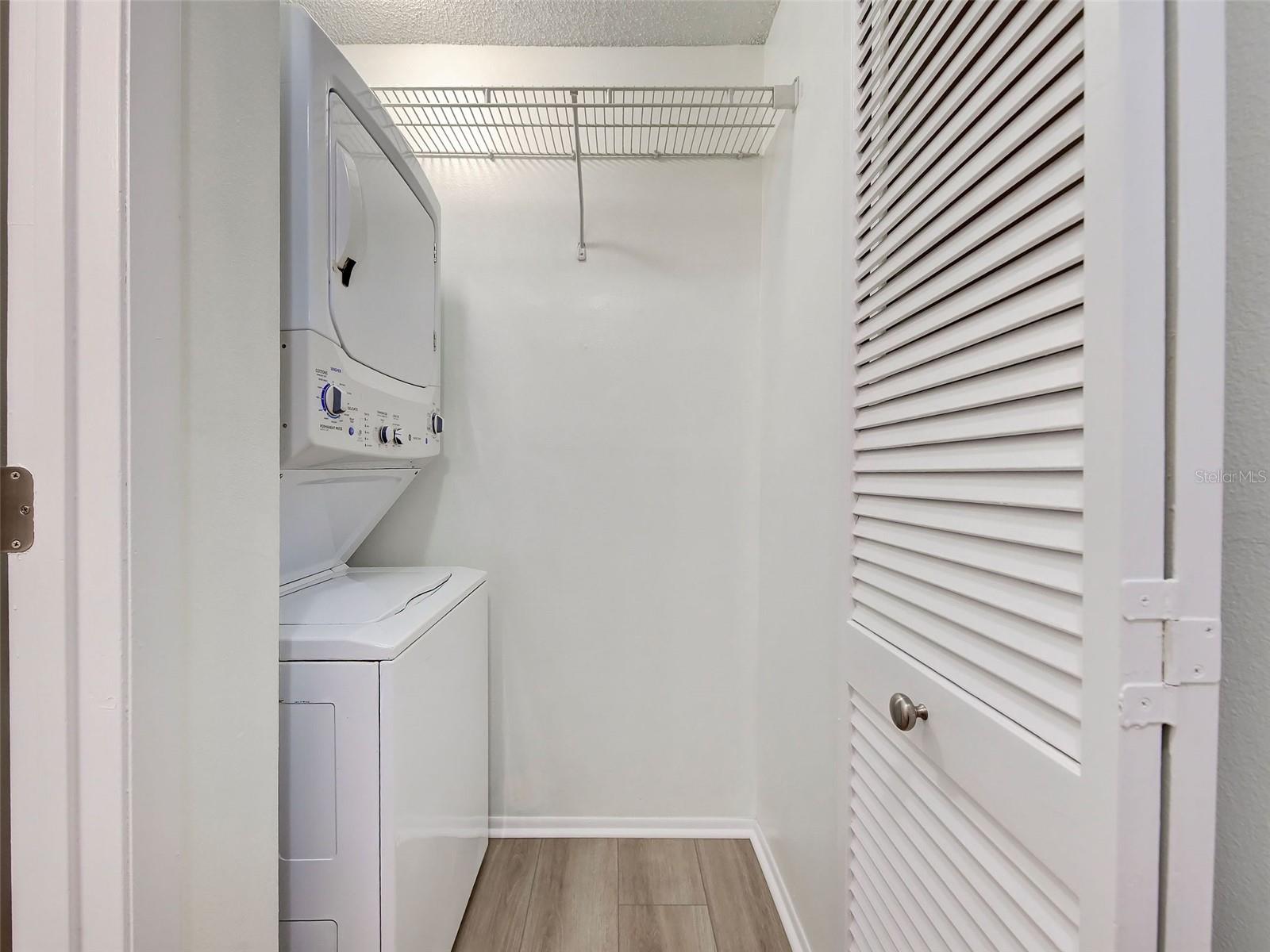 GULF GATE GARDENS - Residential