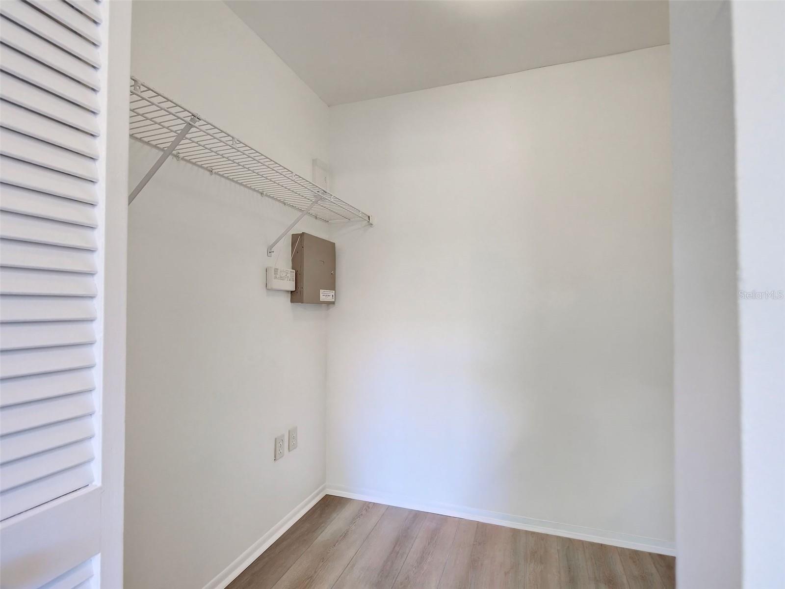 GULF GATE GARDENS - Residential