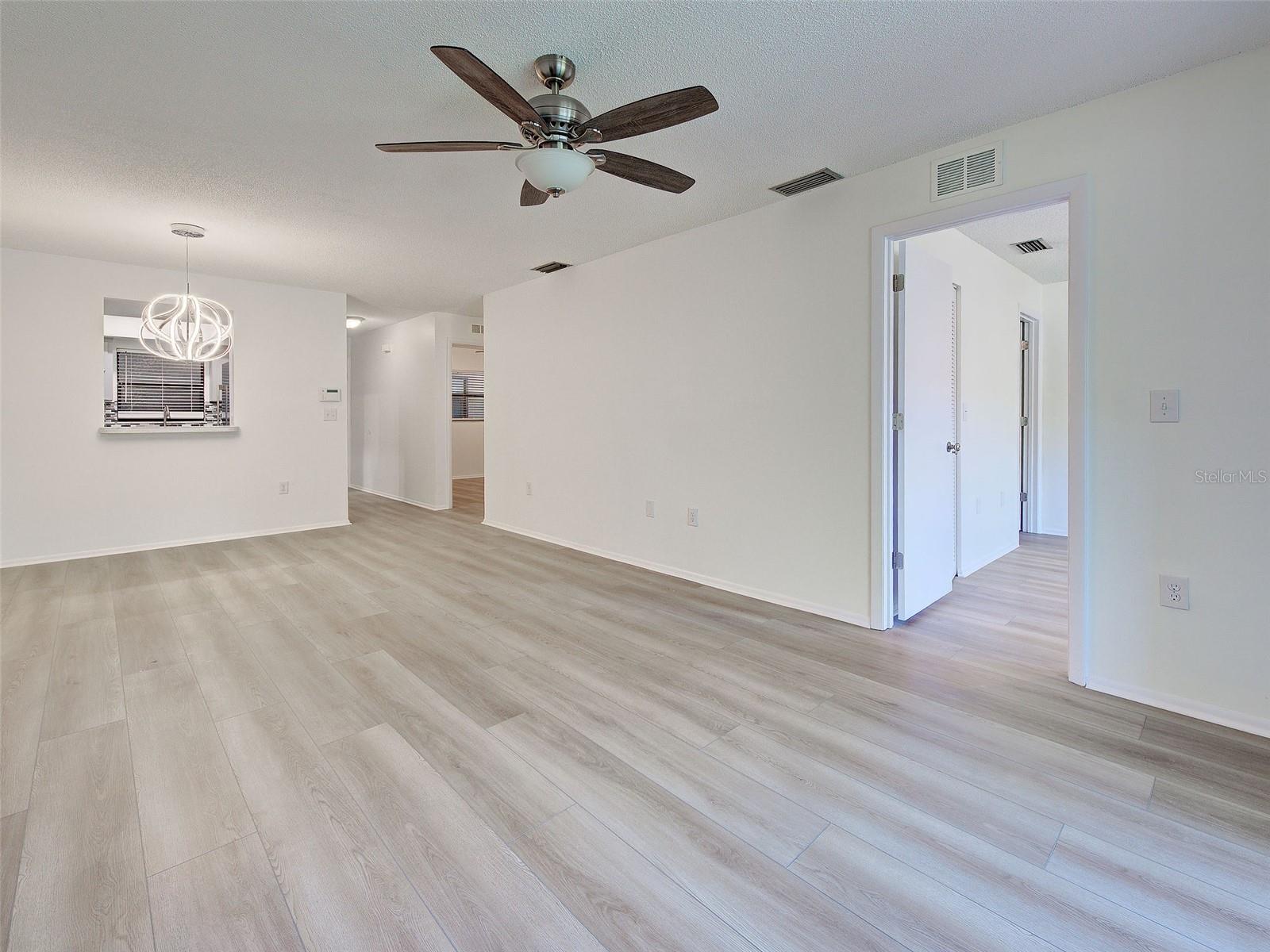 GULF GATE GARDENS - Residential