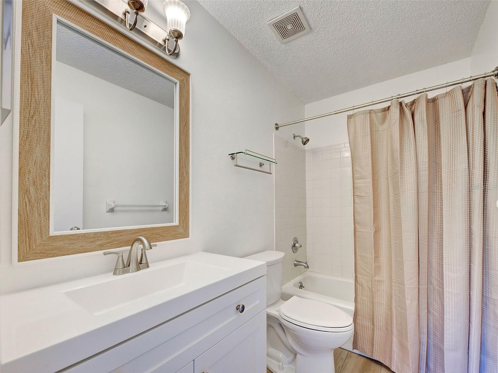 GULF GATE GARDENS - Residential