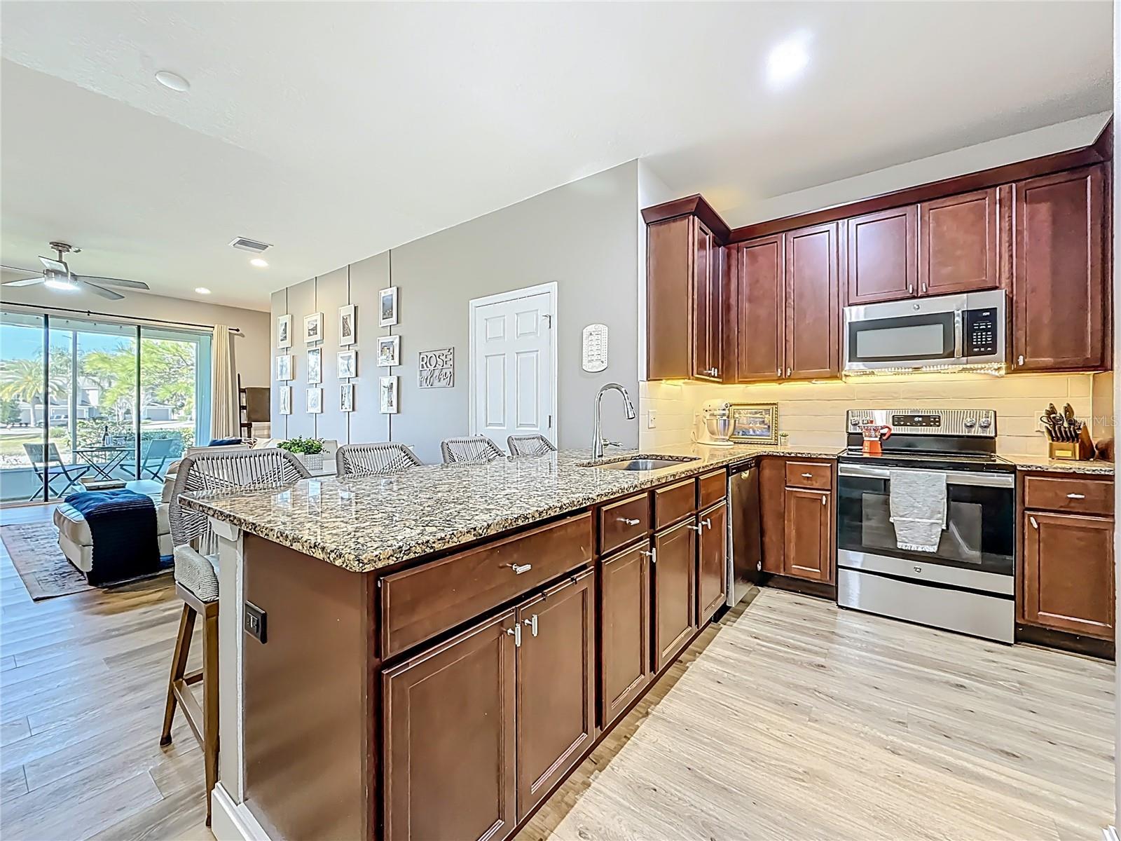 MONTCLAIR LAKE TWNHMS - PH 1 - Residential