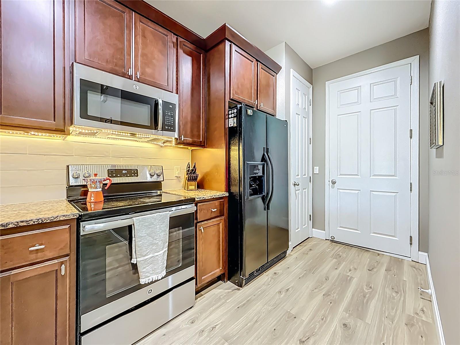 MONTCLAIR LAKE TWNHMS - PH 1 - Residential