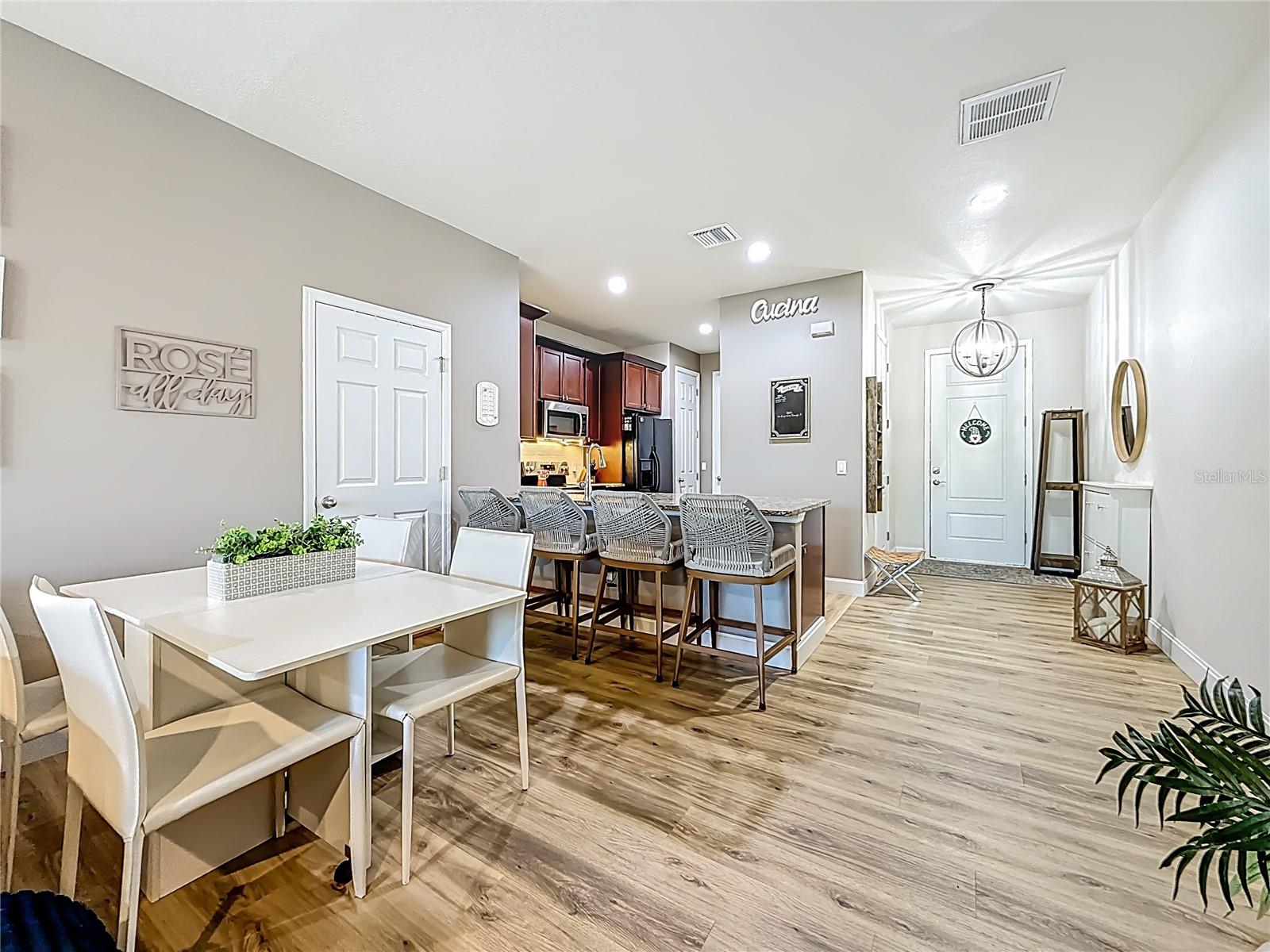 MONTCLAIR LAKE TWNHMS - PH 1 - Residential