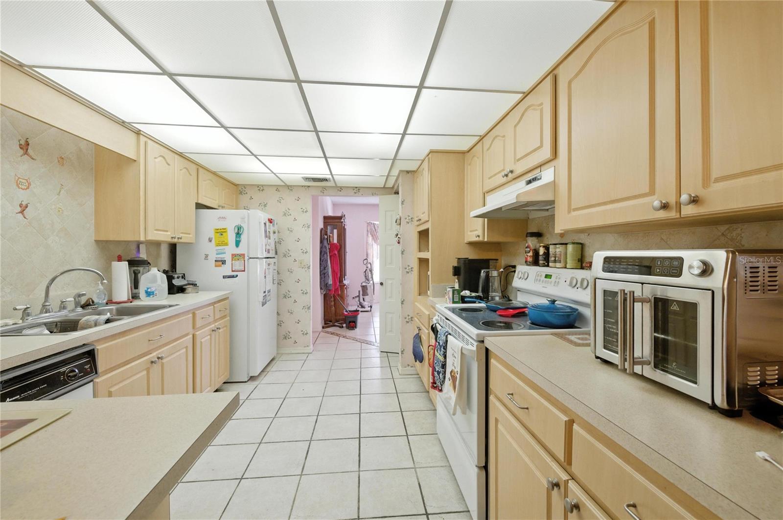 914 EL RANCHO DRIVE