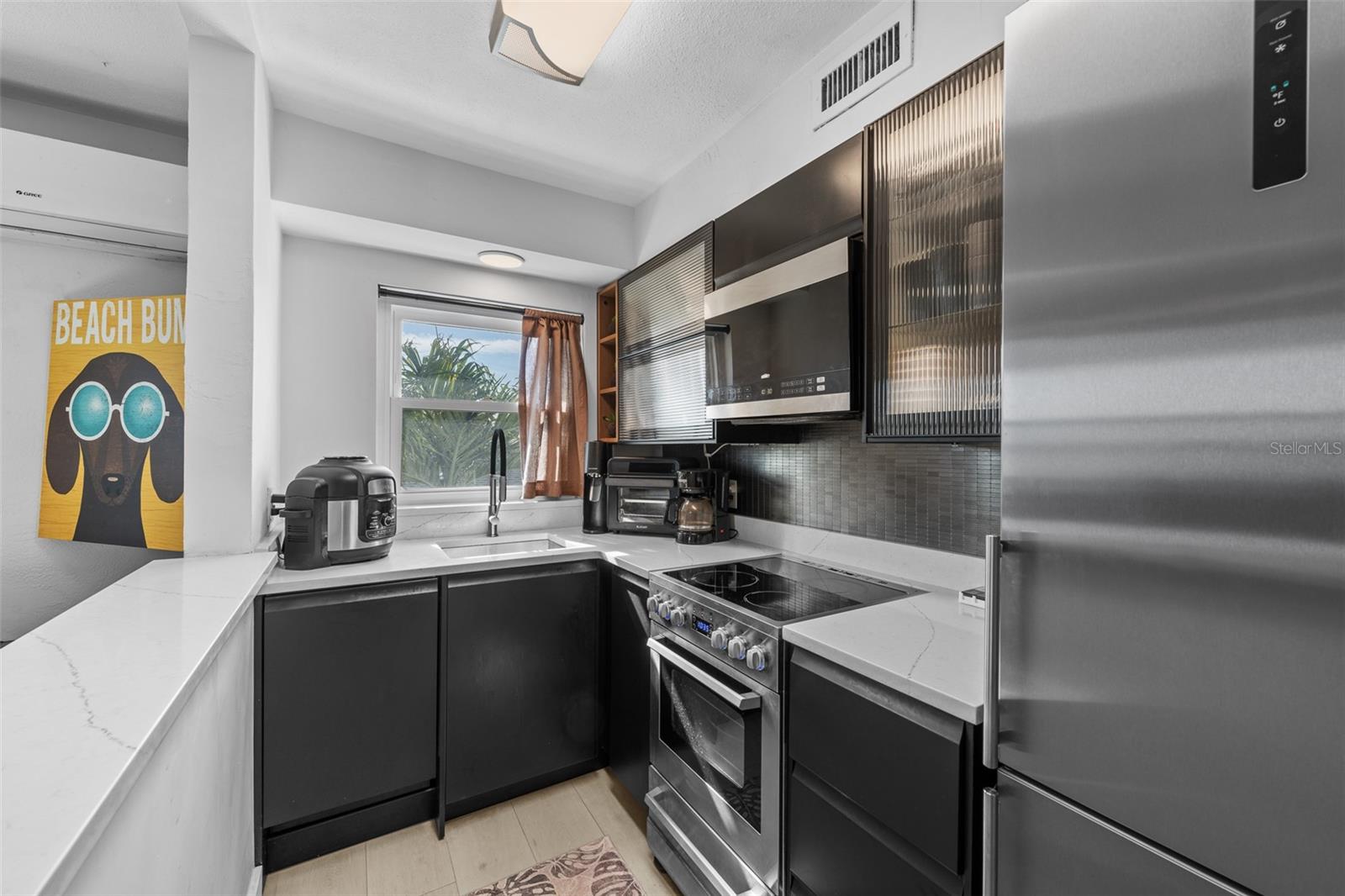 ISLE OF PALMS - Residential Income