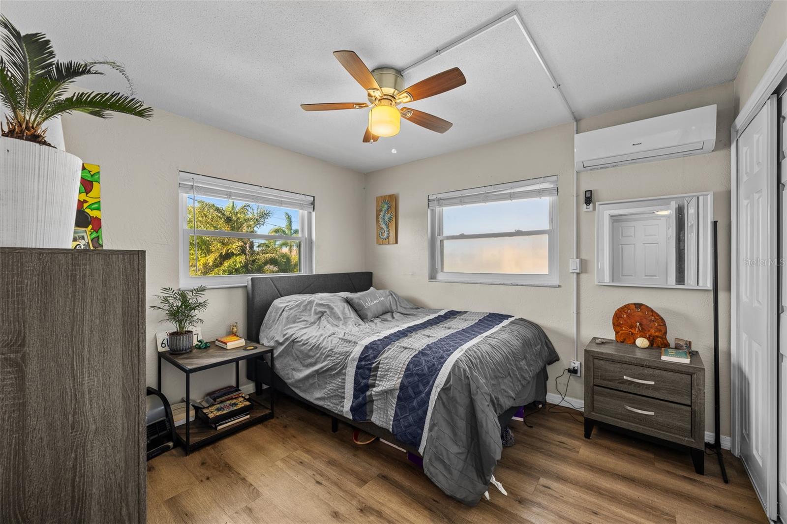 ISLE OF PALMS - Residential Income