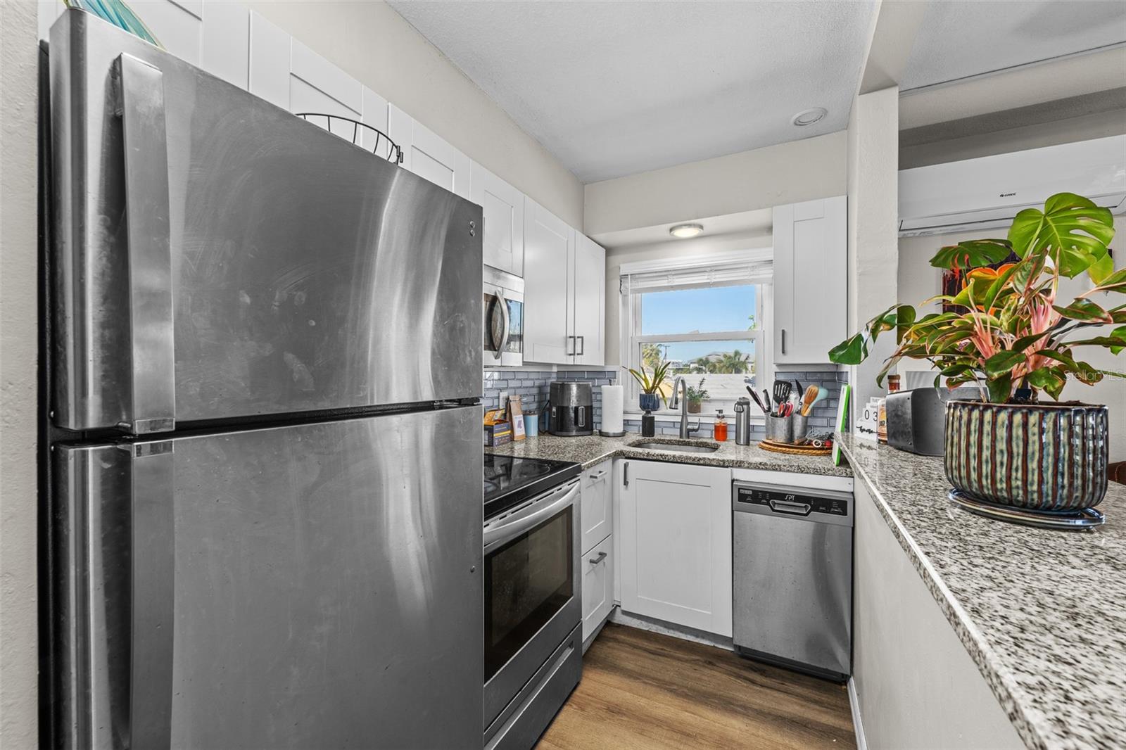 ISLE OF PALMS - Residential Income