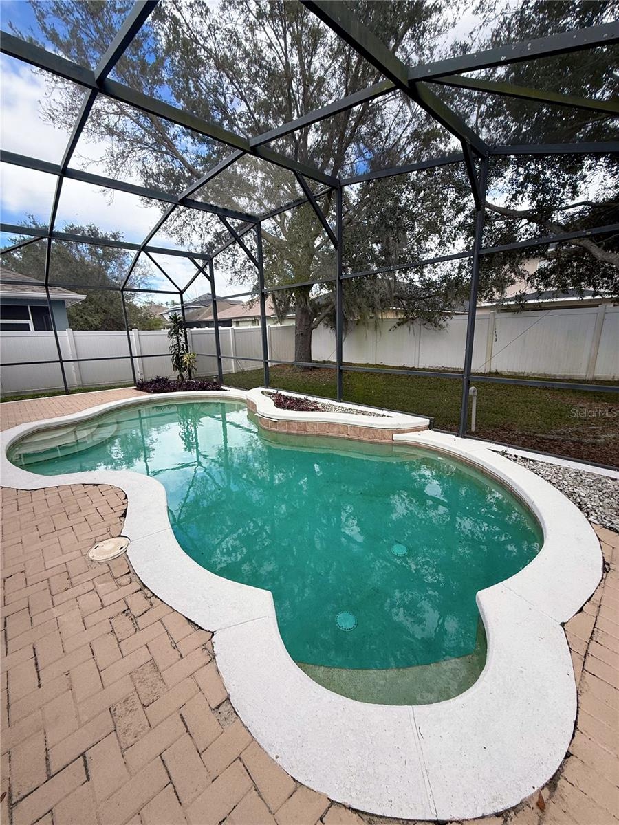 ARLINGTON BAY - Residential Lease