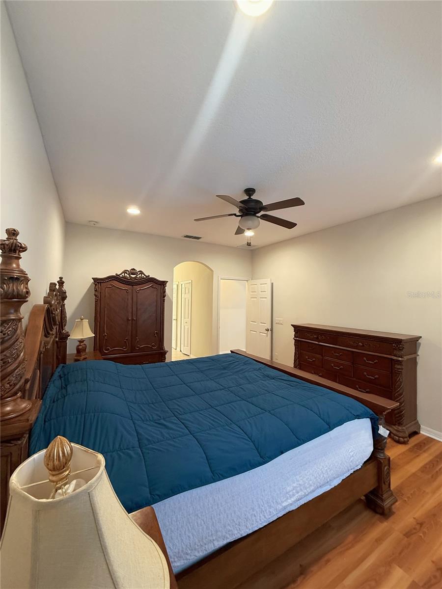 ARLINGTON BAY - Residential Lease