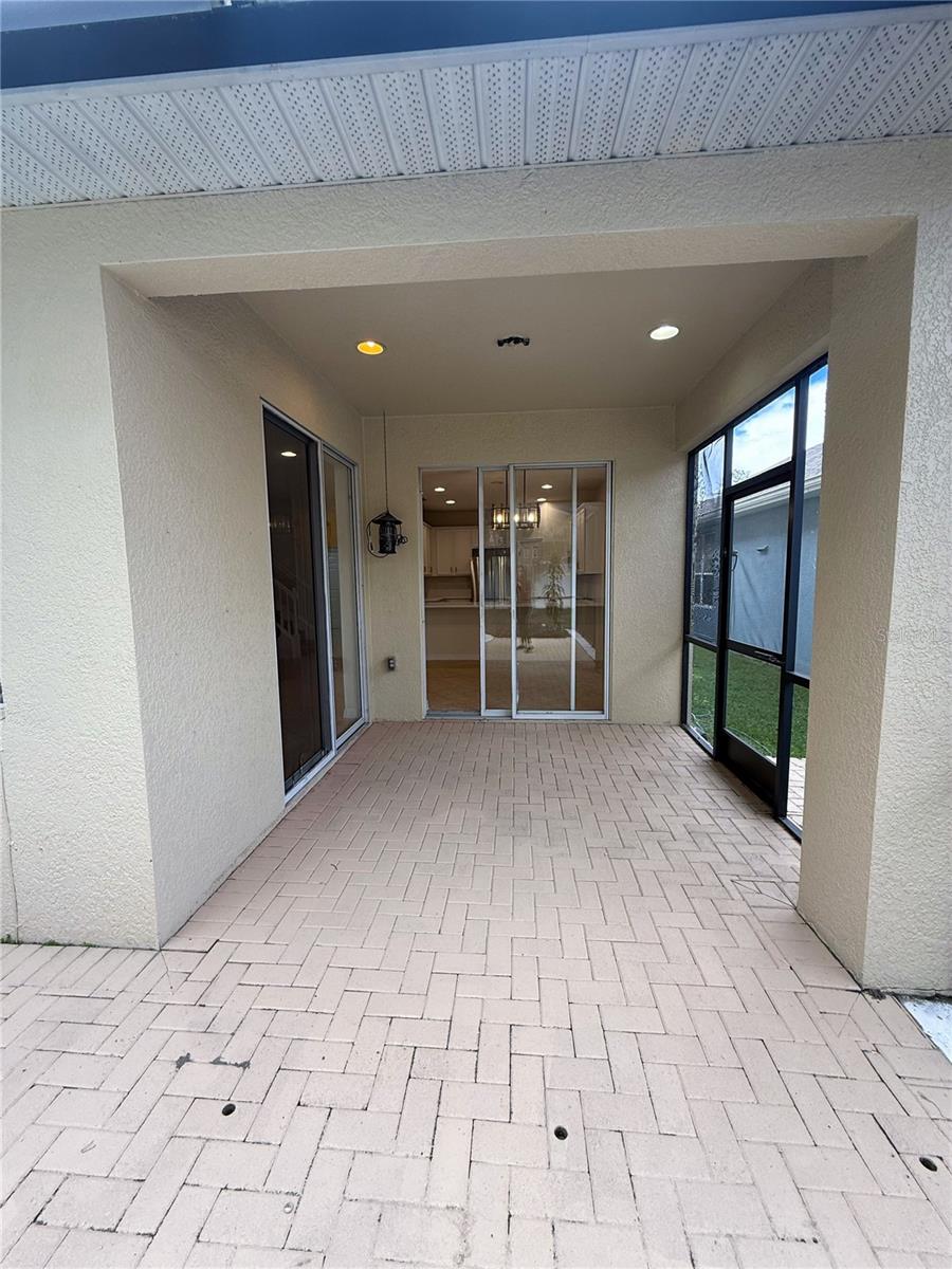 ARLINGTON BAY - Residential Lease