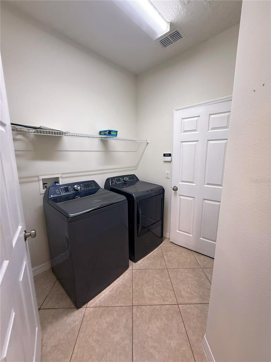 ARLINGTON BAY - Residential Lease