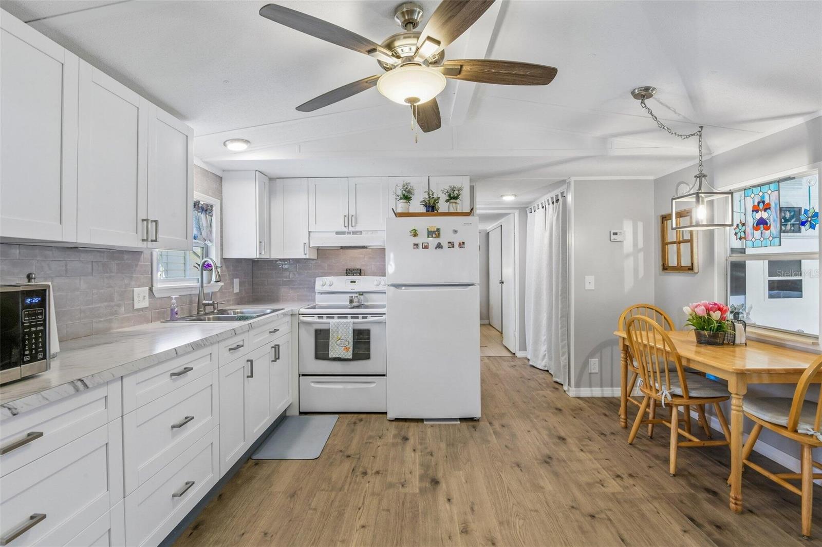 TIMBER LAKE ESTATES - Residential
