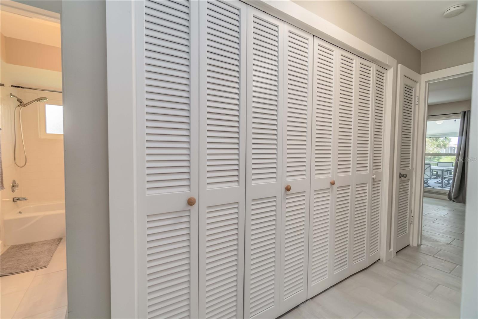 ROTONDA WEST OAKLAND HILLS - Residential