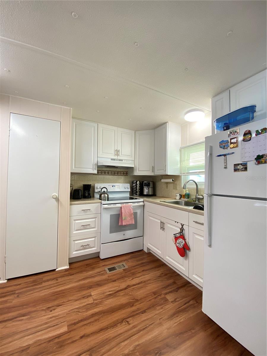 BRADENTON TROPICAL PALMS CO-OP - Residential