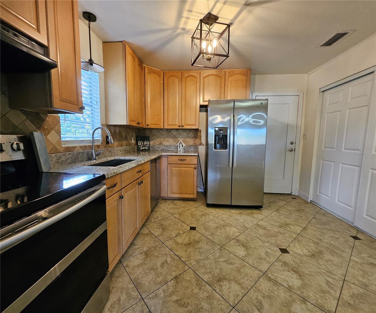SHADY DELLS - Residential
