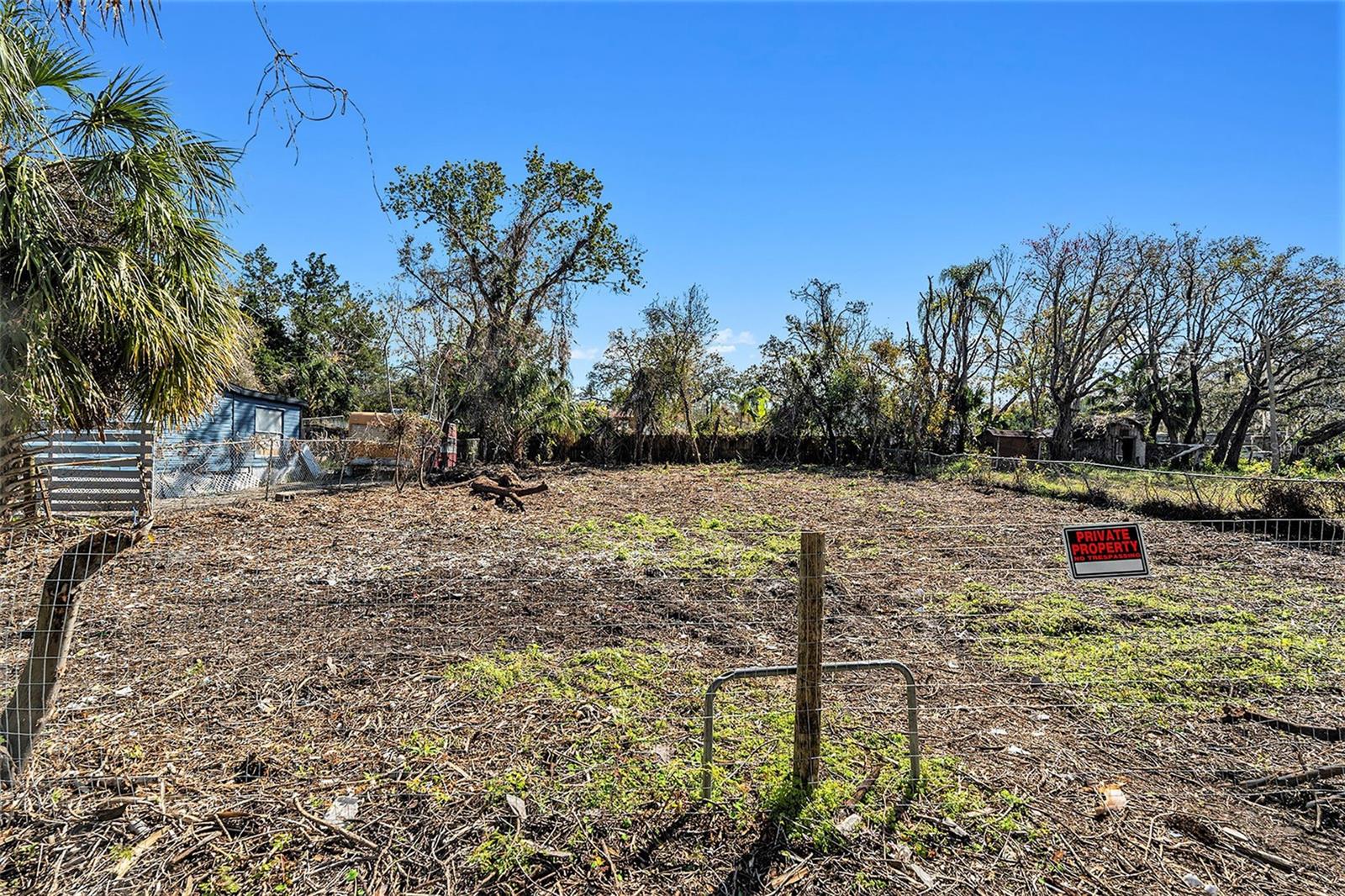 MOON LAKE ESTATES - Land