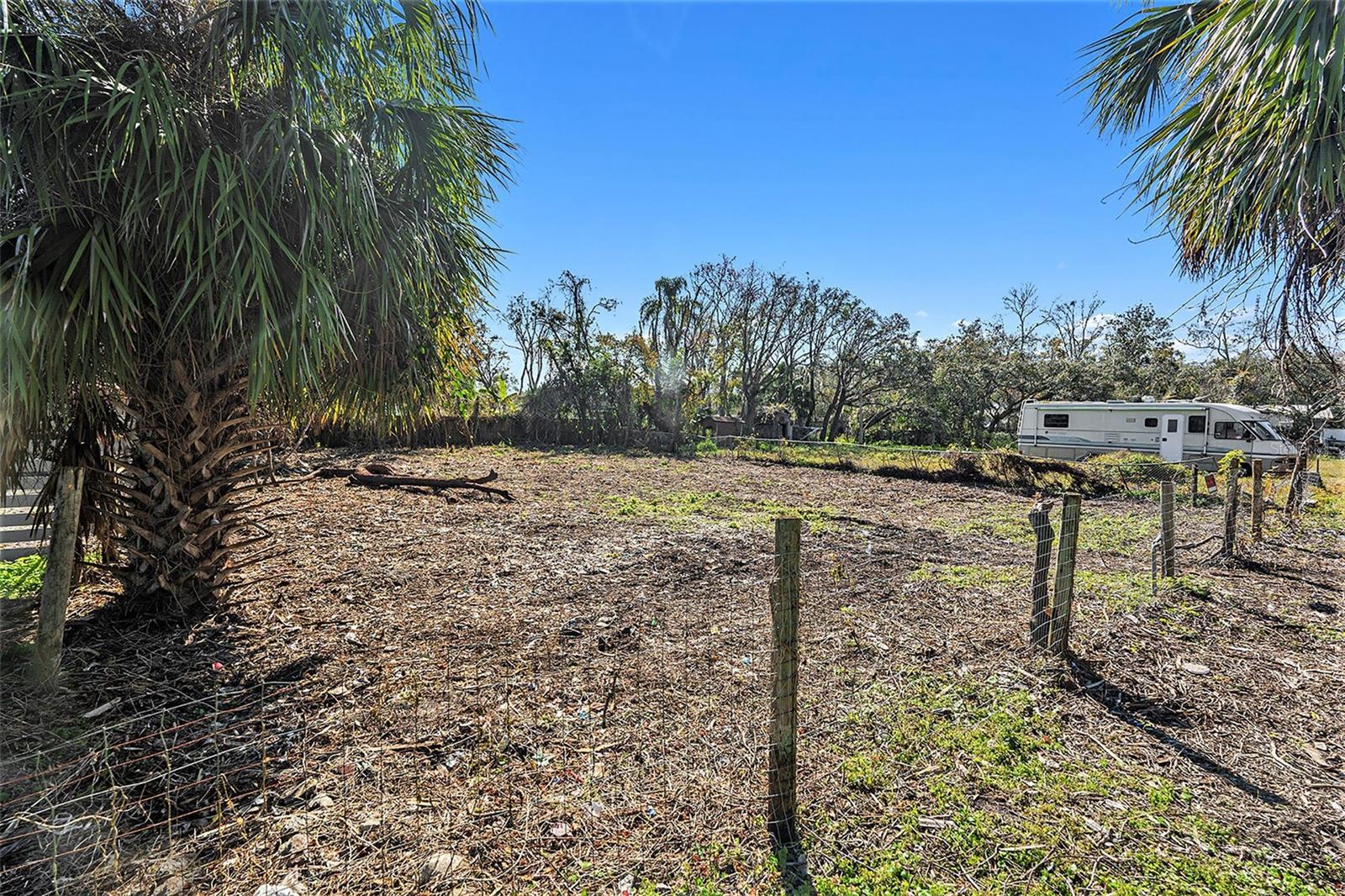 MOON LAKE ESTATES - Land