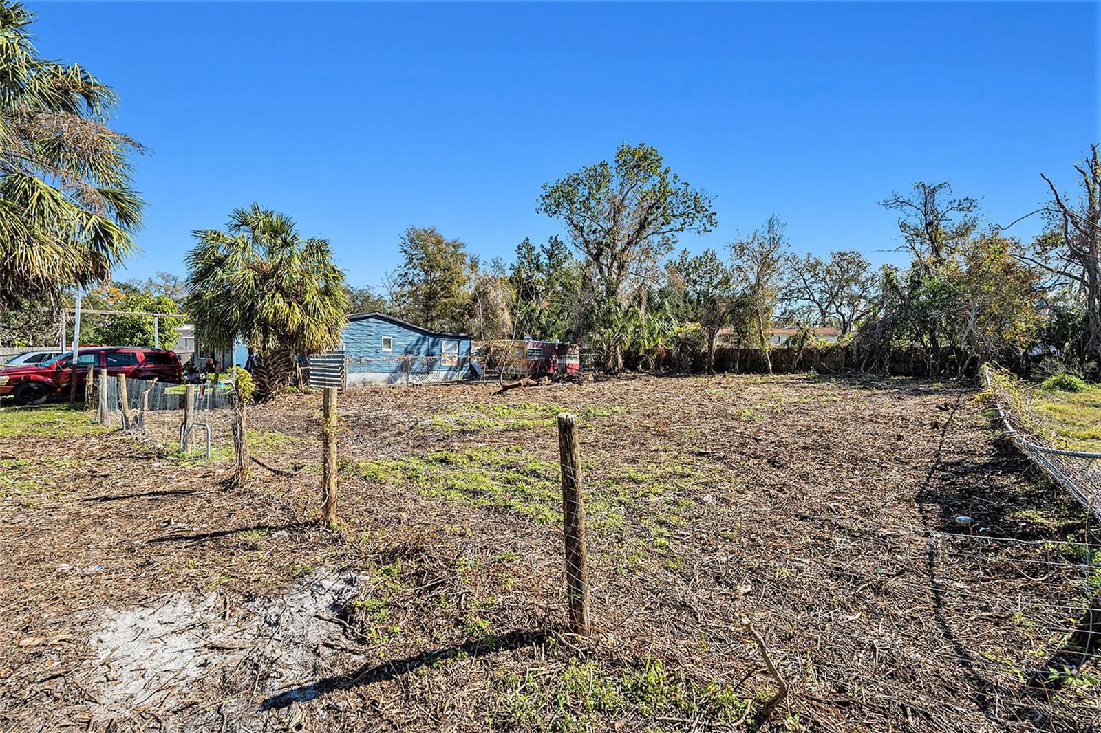MOON LAKE ESTATES - Land
