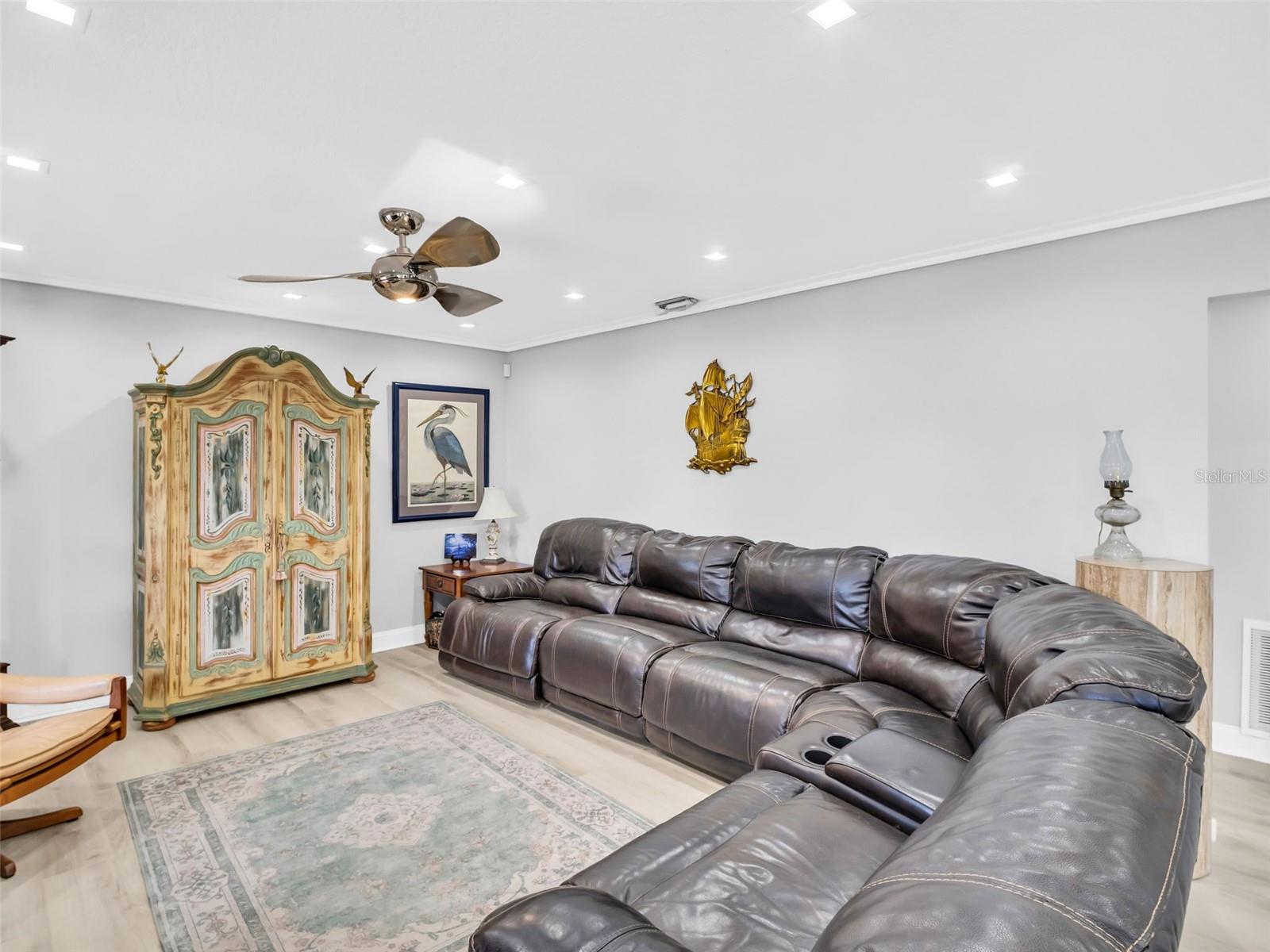 TAMPA TARPON SPGS LAND CO - Residential