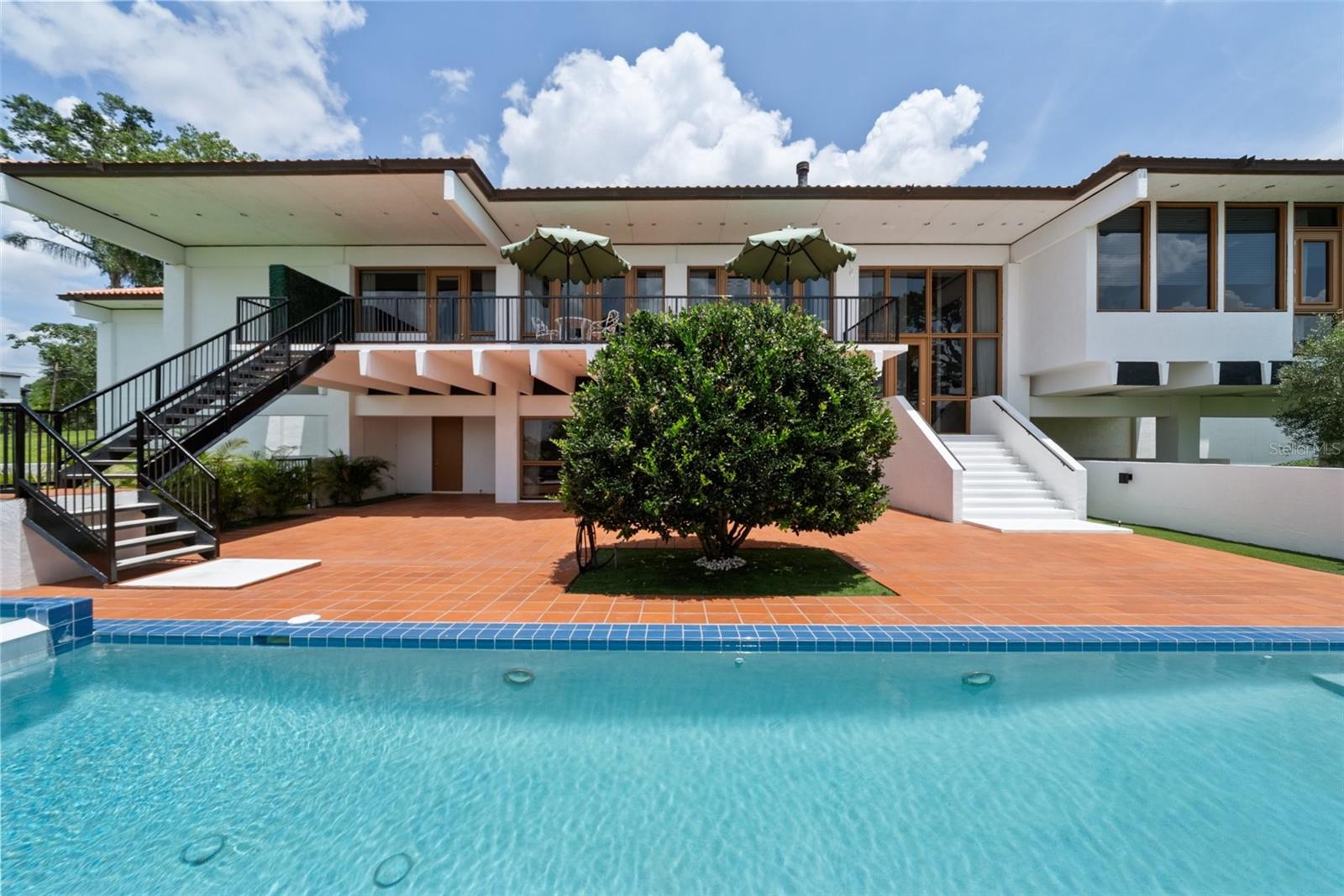 950 N LAKE OTIS DRIVE SE