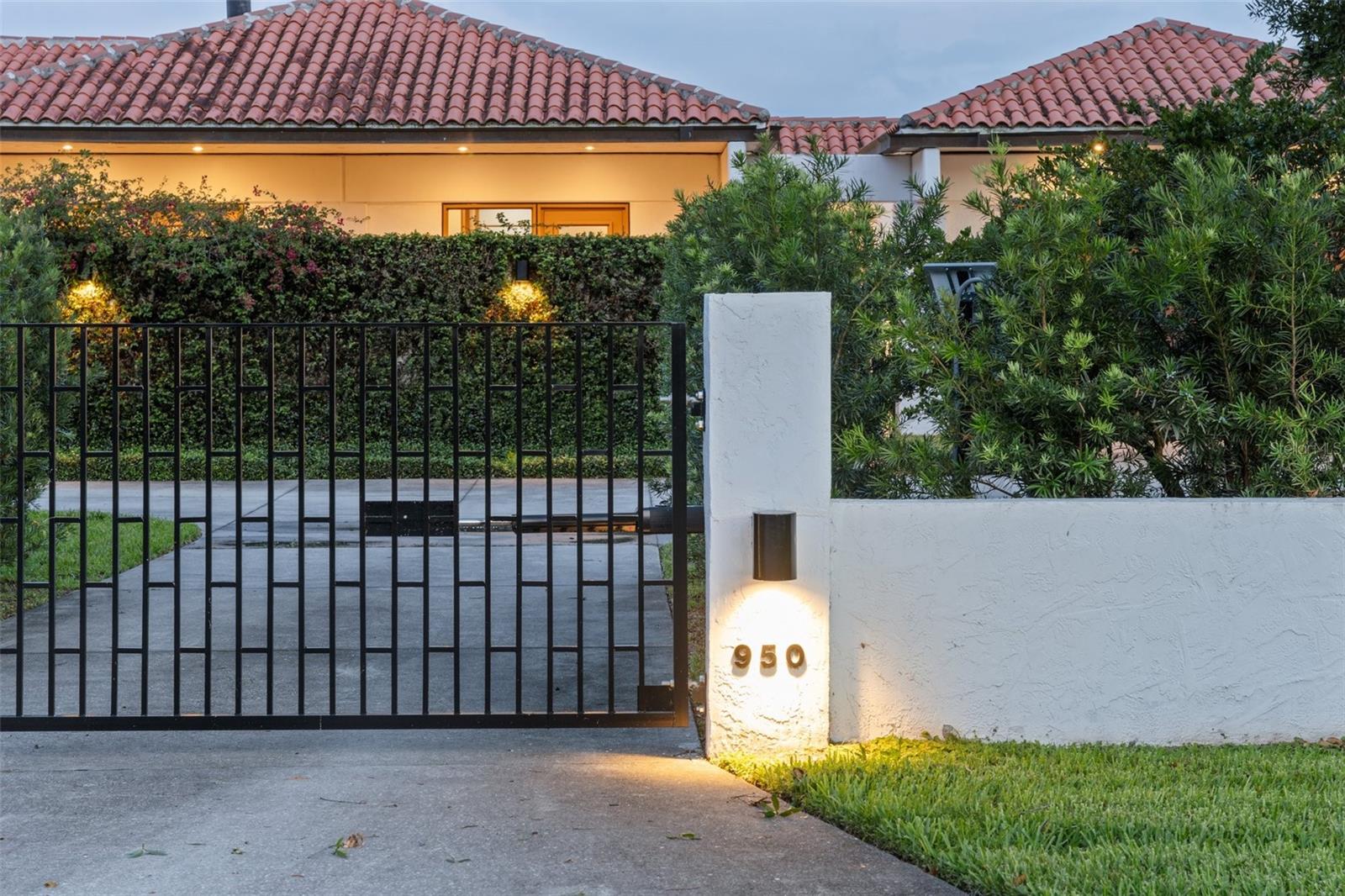 950 N LAKE OTIS DRIVE SE