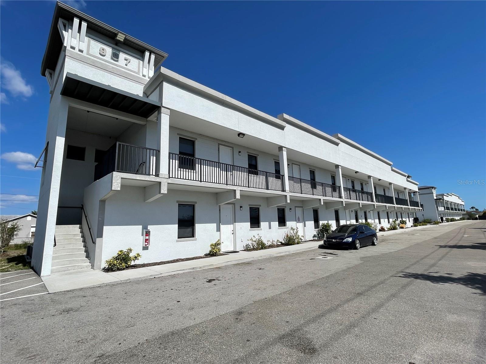 CAPE CORAL - Commercial Sale