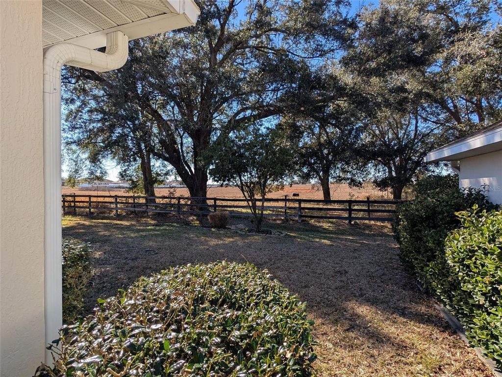 Photo of 9573 SW 53rd Circle, Ocala, FL 34476 (MLS # OM723931)