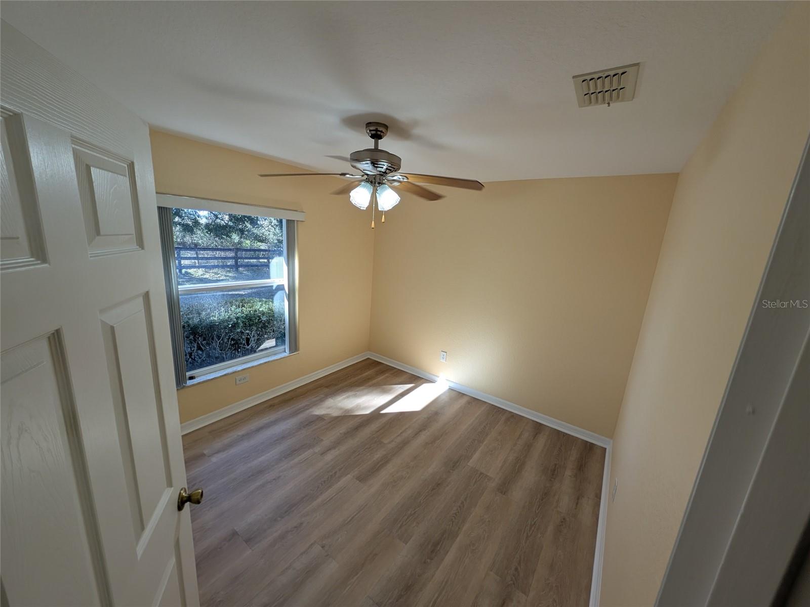 HARDWOOD TRLS - Residential