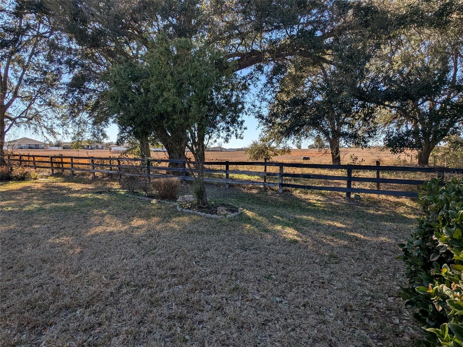 HARDWOOD TRLS - Residential