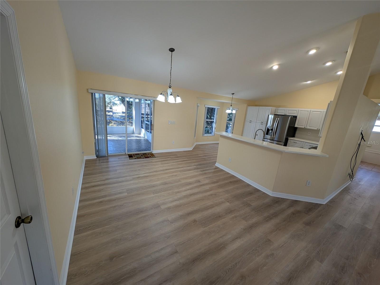 HARDWOOD TRLS - Residential
