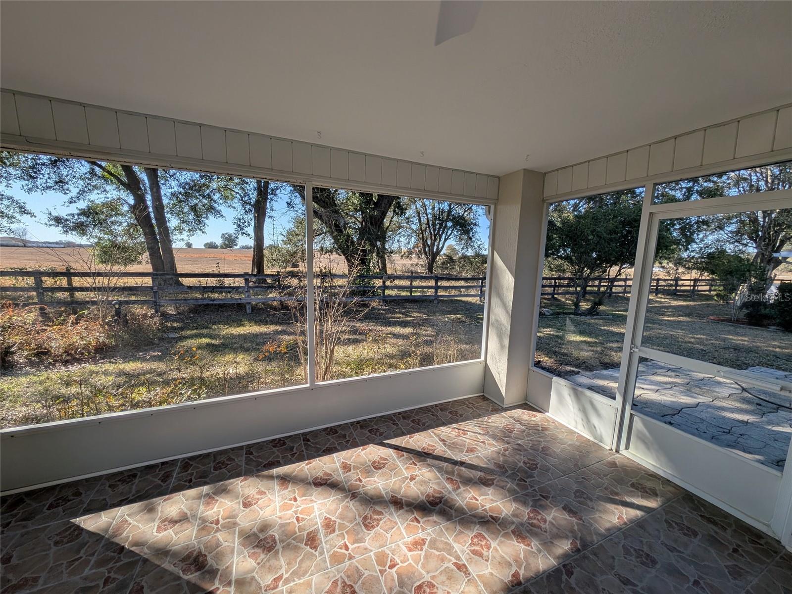 HARDWOOD TRLS - Residential