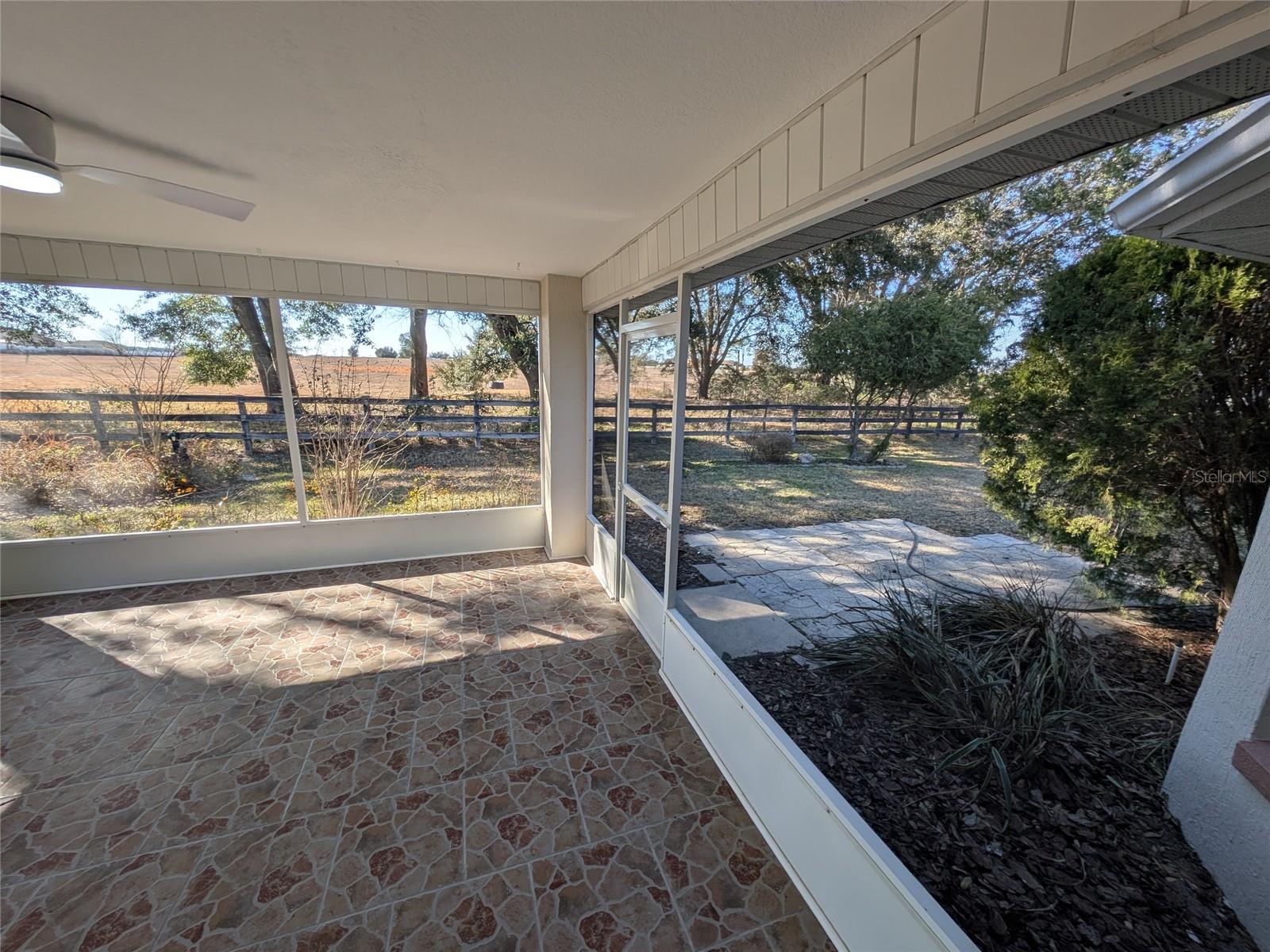 HARDWOOD TRLS - Residential