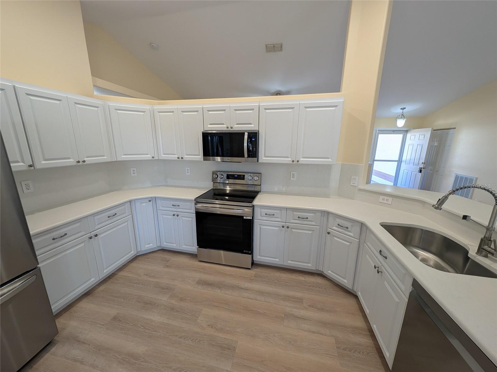 HARDWOOD TRLS - Residential