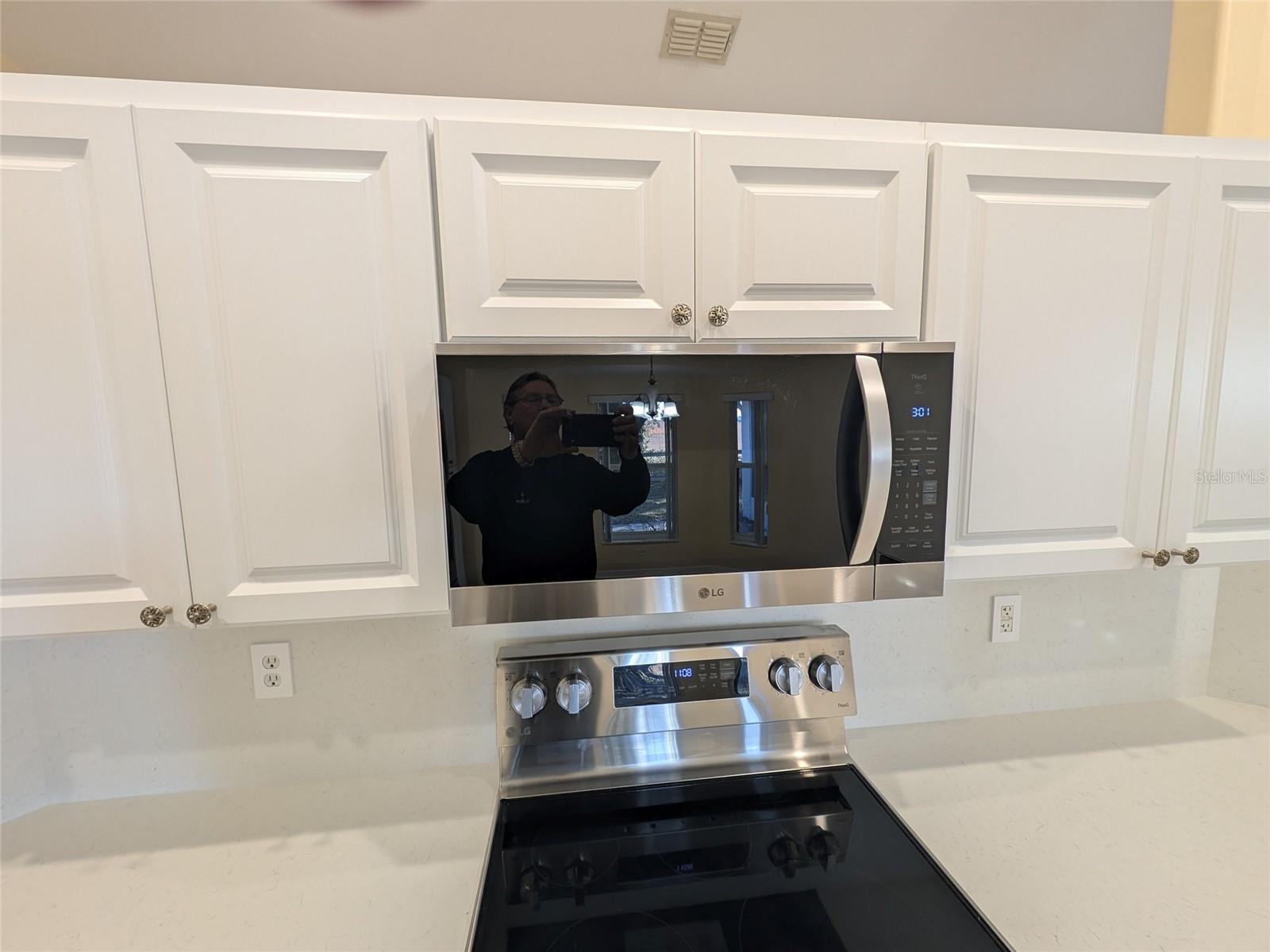 HARDWOOD TRLS - Residential