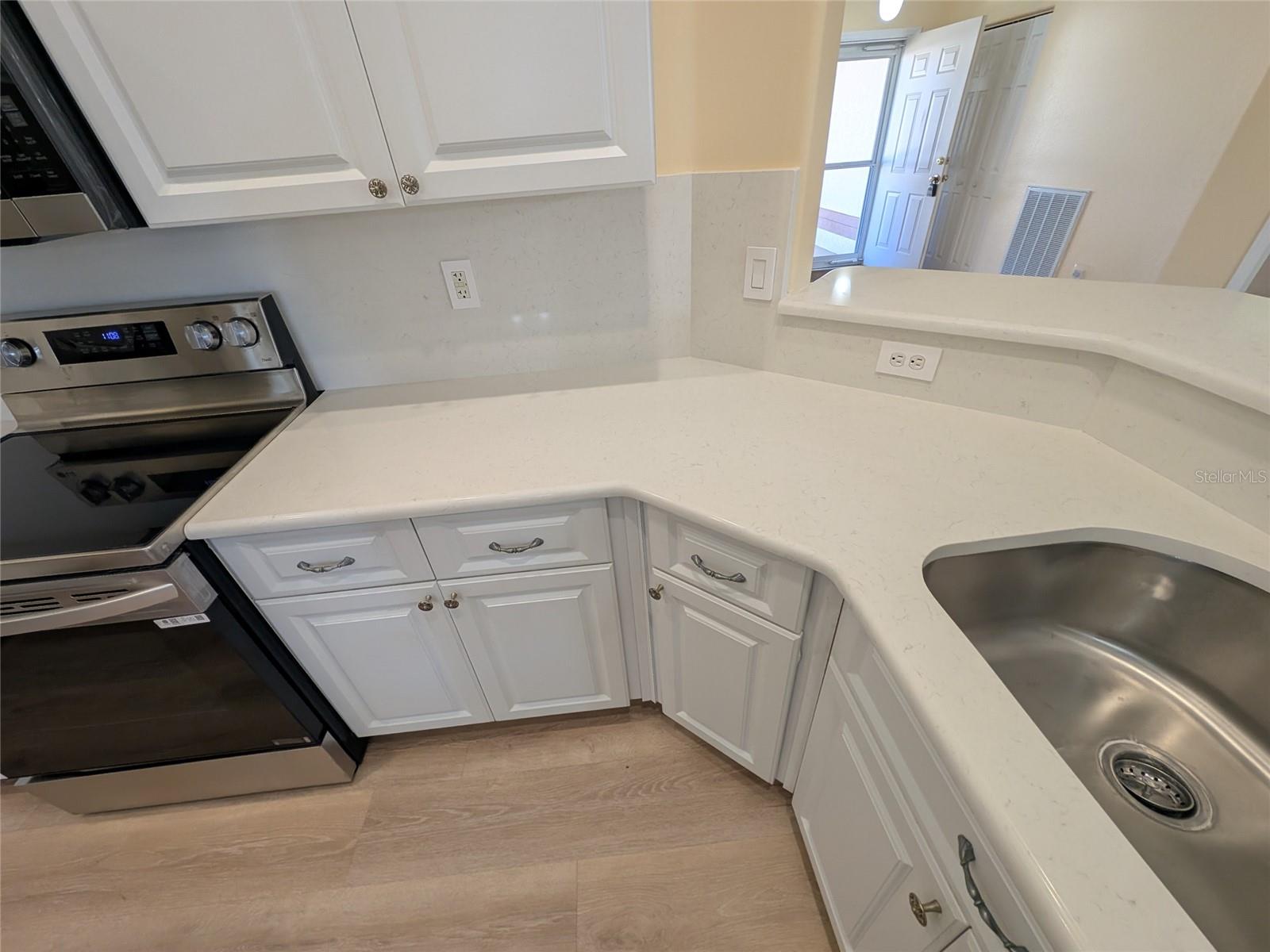 HARDWOOD TRLS - Residential