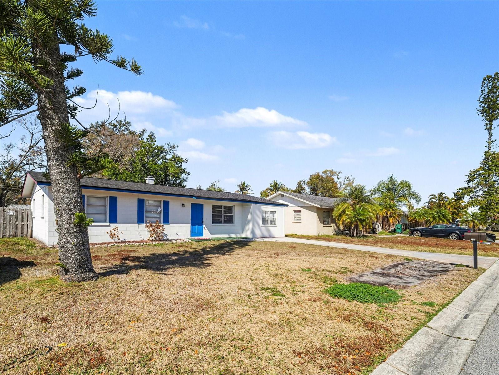 1207 22ND AVENUE W