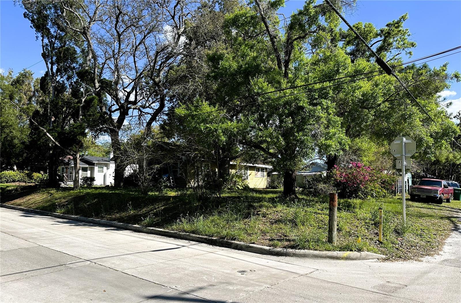 212 W LAMBRIGHT STREET