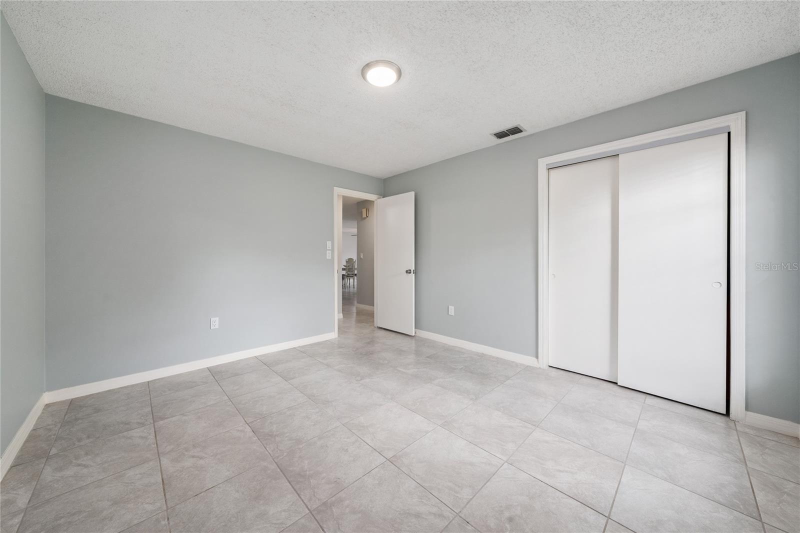 SUN N LAKE - Residential