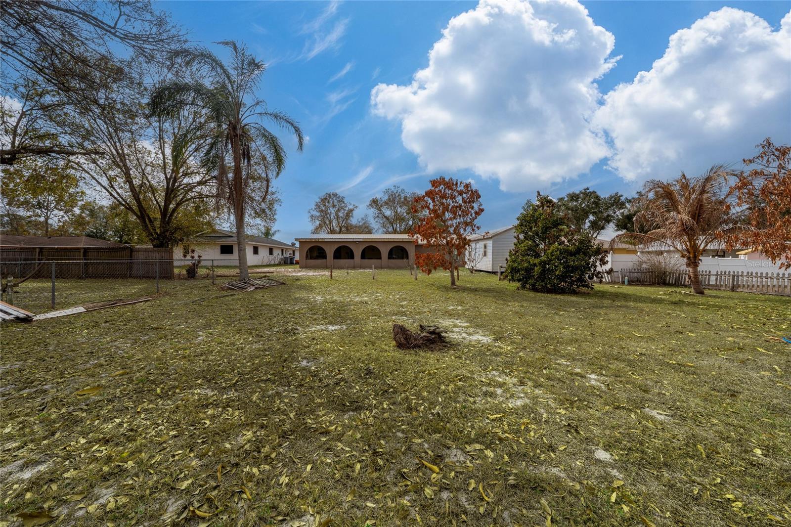 SUN N LAKE - Residential