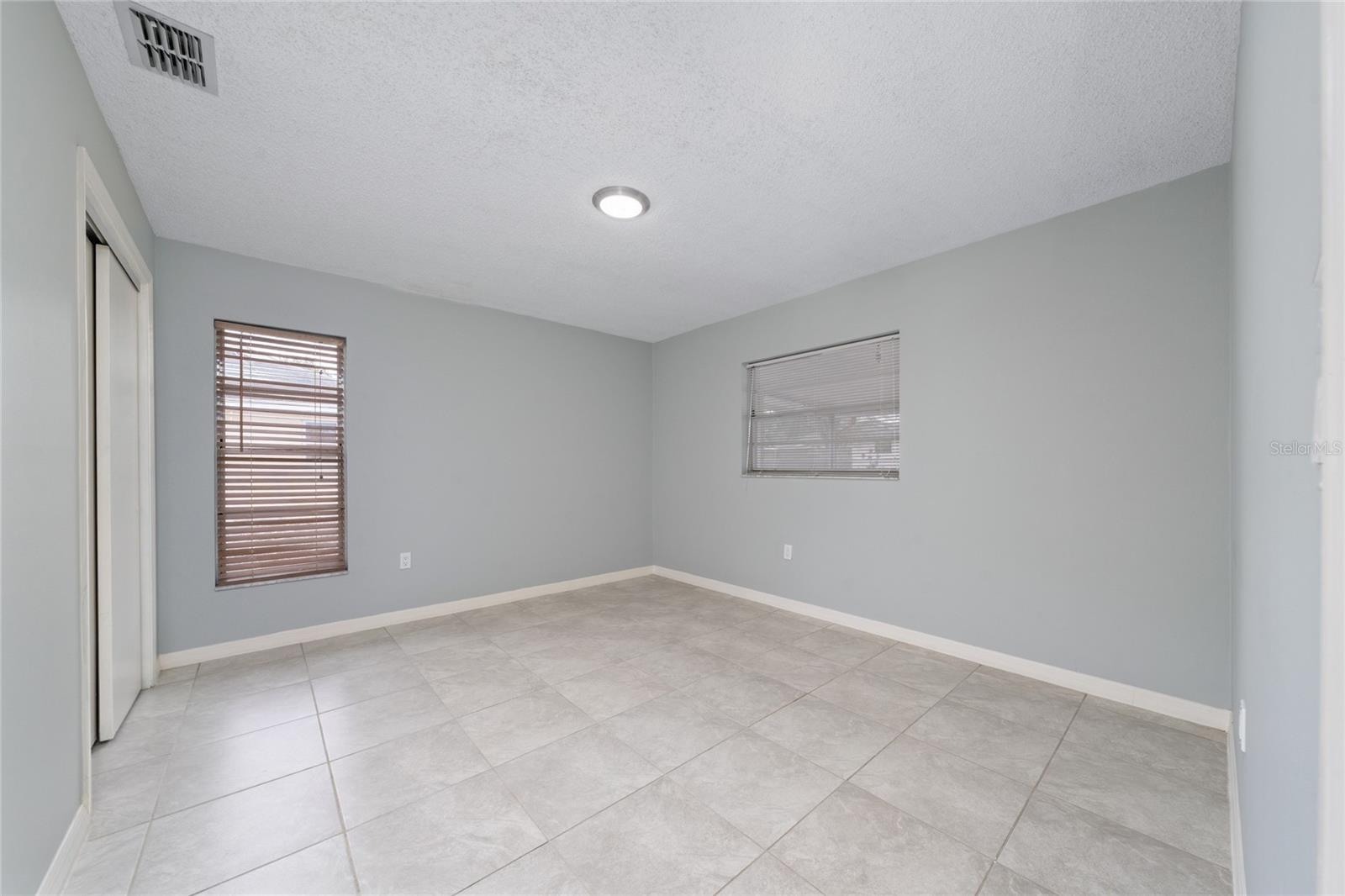 SUN N LAKE - Residential