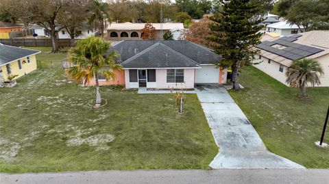 Photo of 4601 Navarre Avenue, Sebring, FL 33872 (MLS # S5145214)