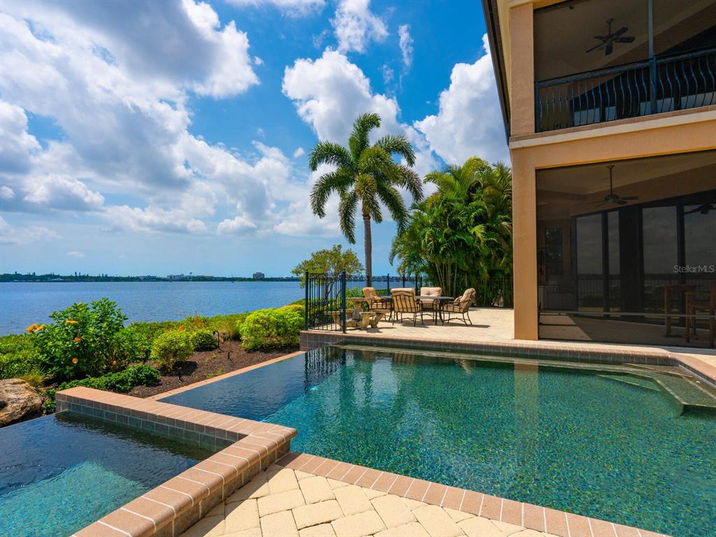 ISLAND AT RIVIERA DUNES - Residential