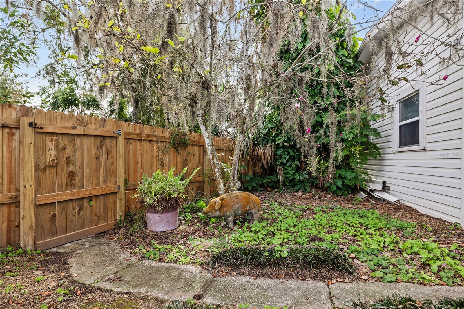 PAUL BEAUCHAMPS SUB - Residential