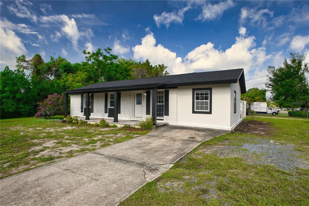 Photo of 102 Amigos Road, Debary, FL 32713 (MLS # S5153827)